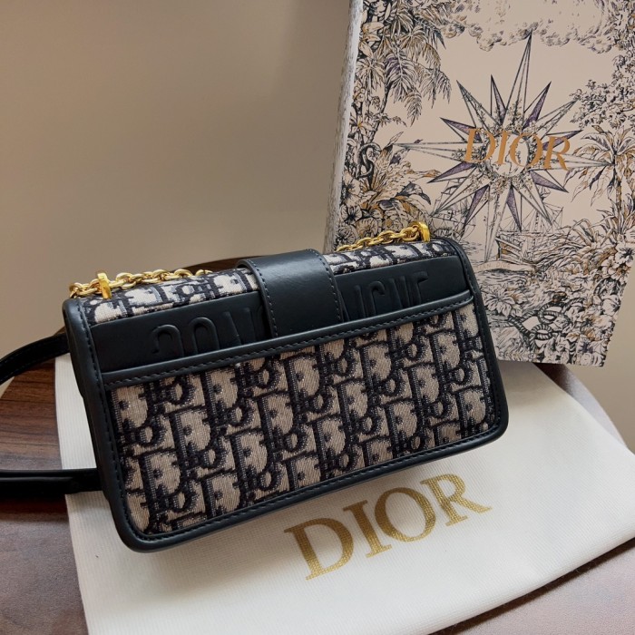 Split leather bag ,3A , size 21cm ,no box,  B68-6153