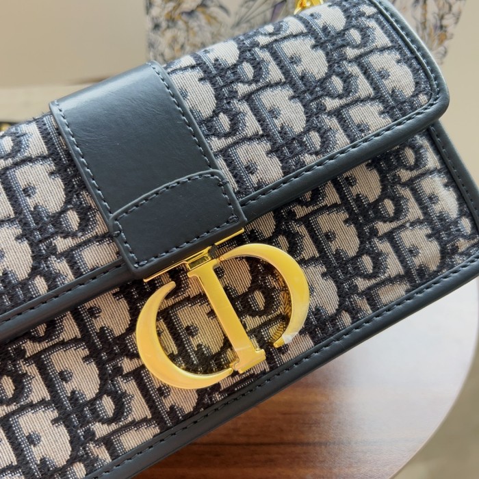 Split leather bag ,3A , size 21cm ,no box,  B68-6153