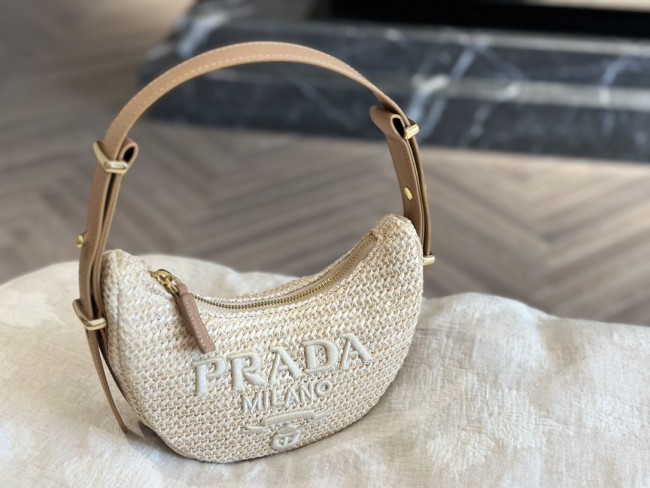 Straw raffia leather bag ,3A , size 22x12cm,no box, B75-2990