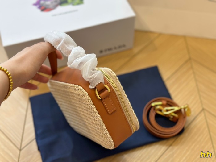 Straw raffia leather bag ,3A ,size 18x12cm ,no box,  B68-6162
