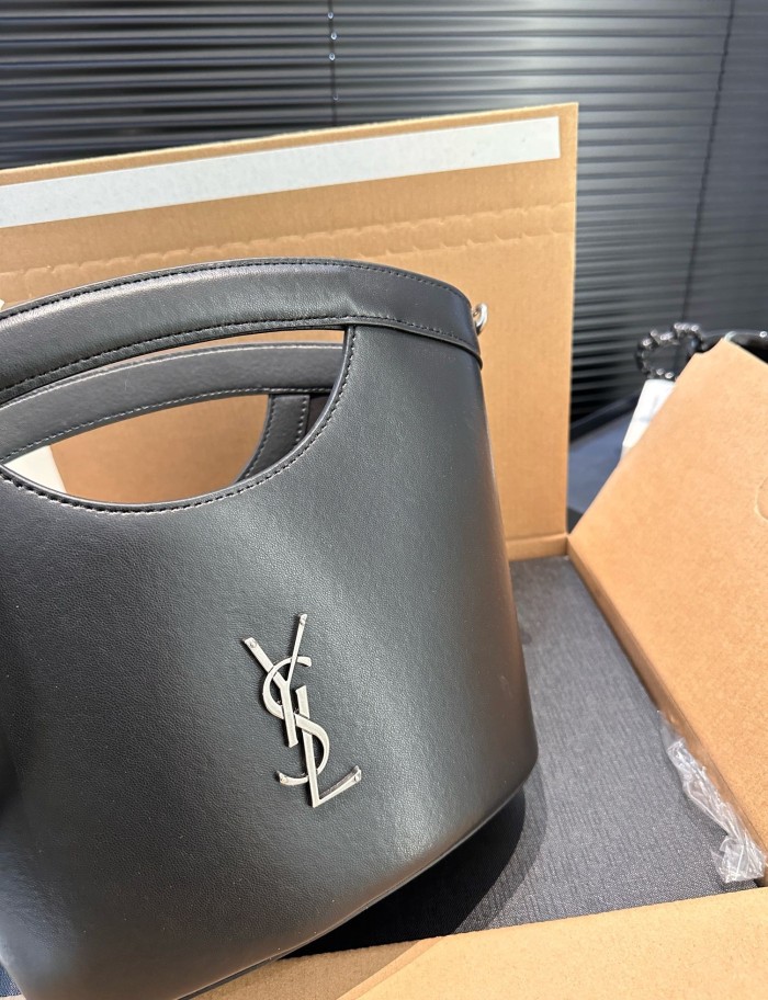 Split leather bag ,3A ,size 20x23cm,no box,  B75-3042