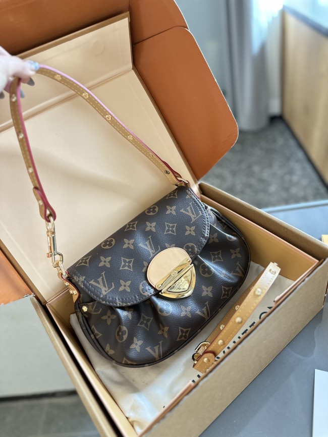 Split leather bag ,3A ,size 27x18x3cm,no box, B75-3025