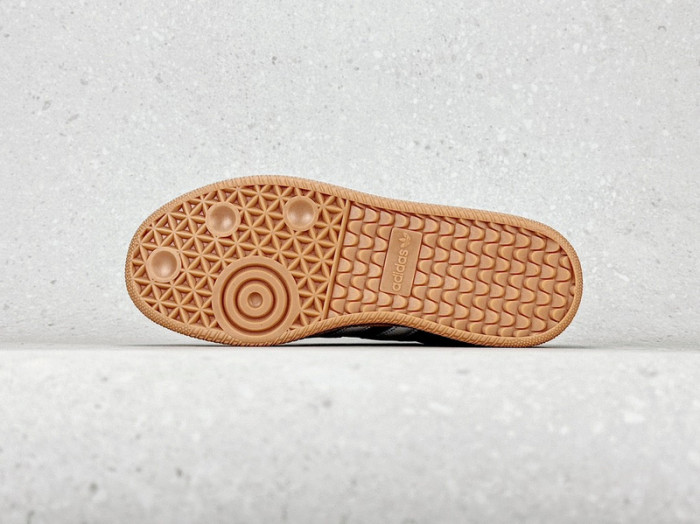 Women men XLG Black White/Gum runner sneaker shoes,  with box,size 36-45，SS60-2527