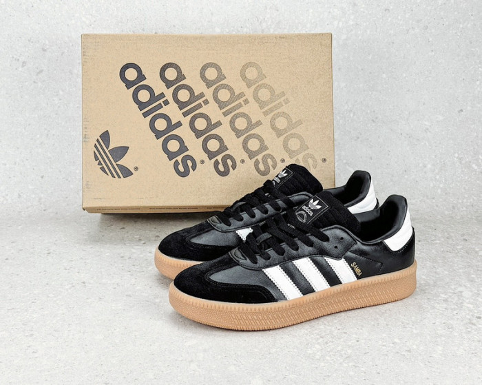 Women men XLG Black White/Gum runner sneaker shoes,  with box,size 36-45，SS60-2527