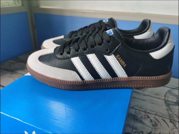 Women men OG Black White runner sneaker shoes, with box,size 36-47，SS60-2528
