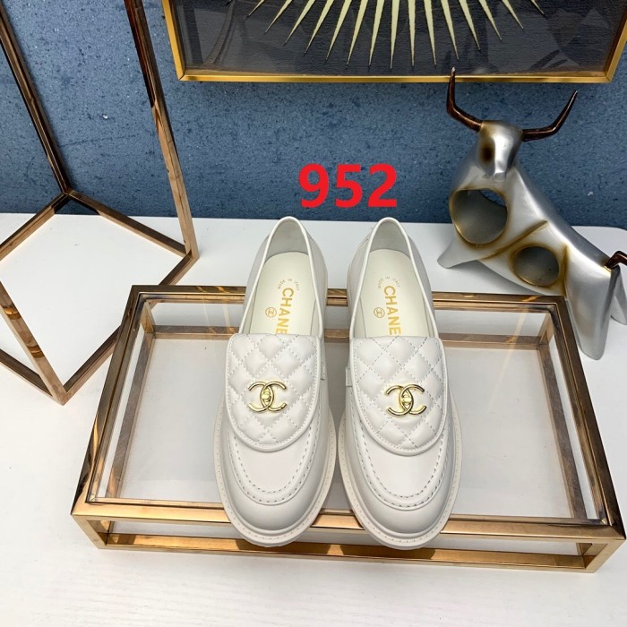 Women flat shoes, size 35-40, with box , SS70-951-953