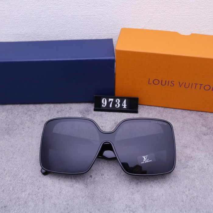 Blue light blocking sunglasses with the box and case ,G25-12-18