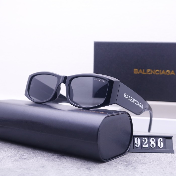 Blue light blocking sunglasses with the box and case ,G25-150-154