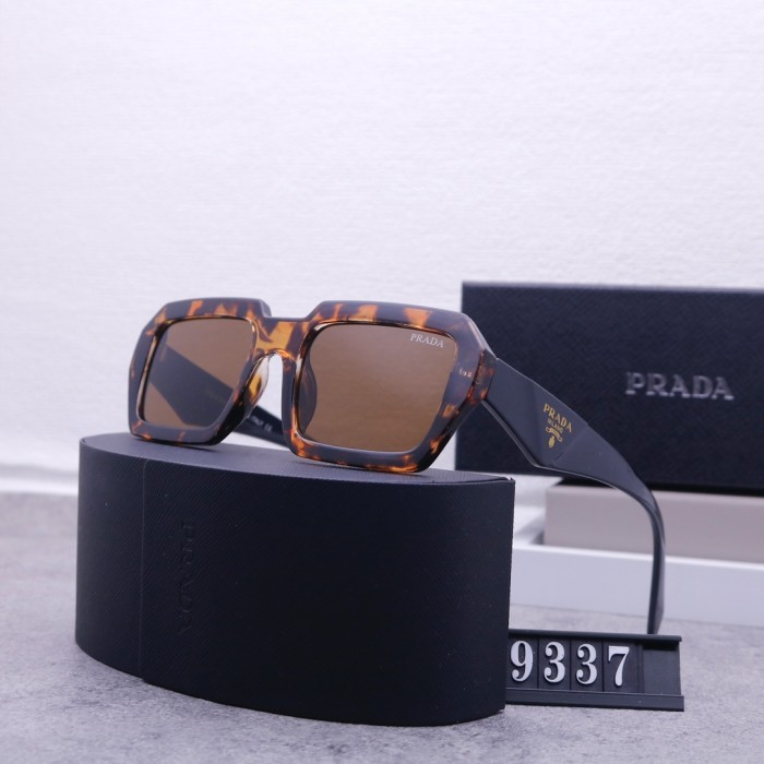 Blue light blocking sunglasses with the box and case ,G25-144-149