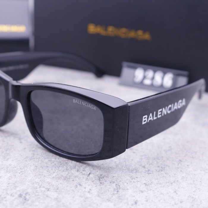 Blue light blocking sunglasses with the box and case ,G25-150-154