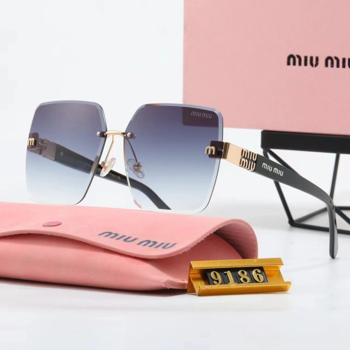 Blue light blocking sunglasses with the box and case ,G25-304-309