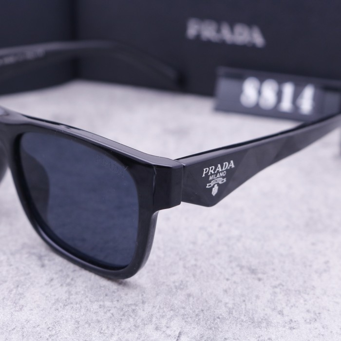 Blue light blocking sunglasses with the box and case ,G25-251-255