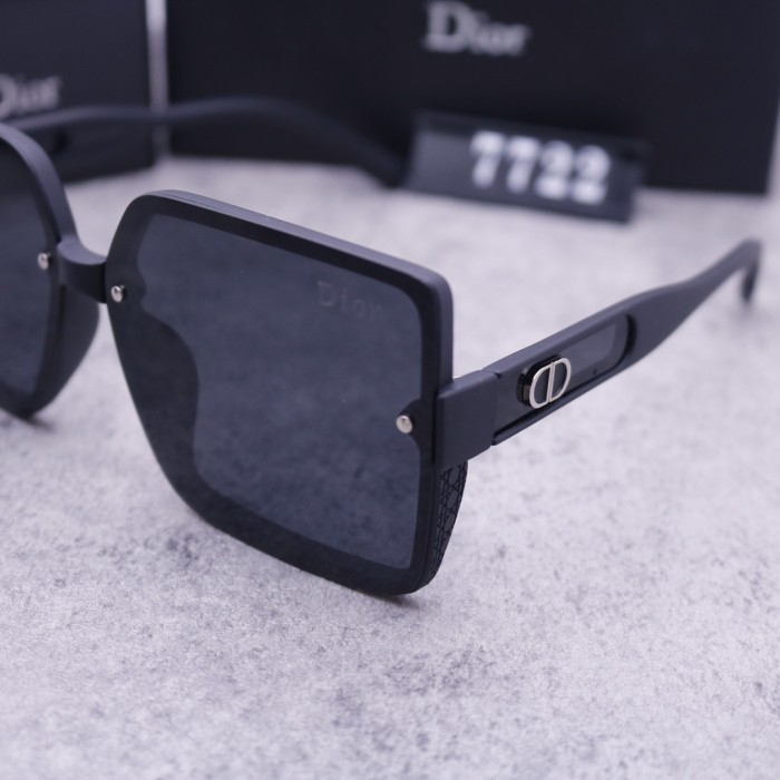 Blue light blocking sunglasses with the box and case ,G25-442-445