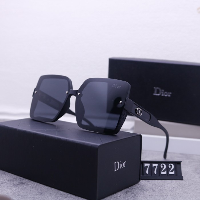 Blue light blocking sunglasses with the box and case ,G25-442-445
