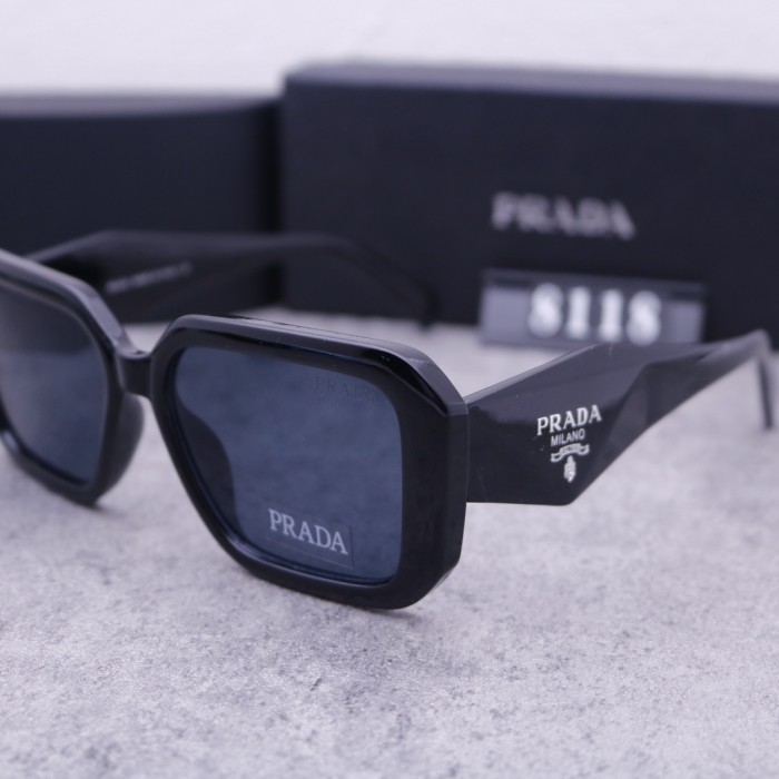 Blue light blocking sunglasses with the box and case ,G25-473-478