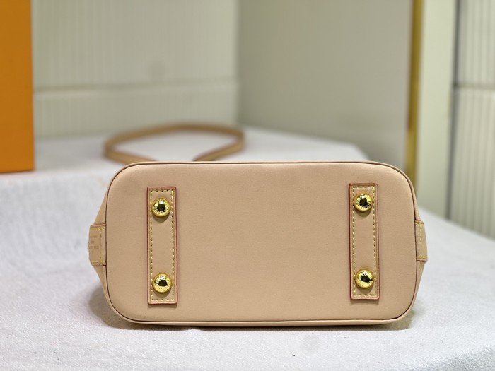 Split leather bag ,AAAA , size 23.5x17.5x11.5cm,no box,  B88-1840