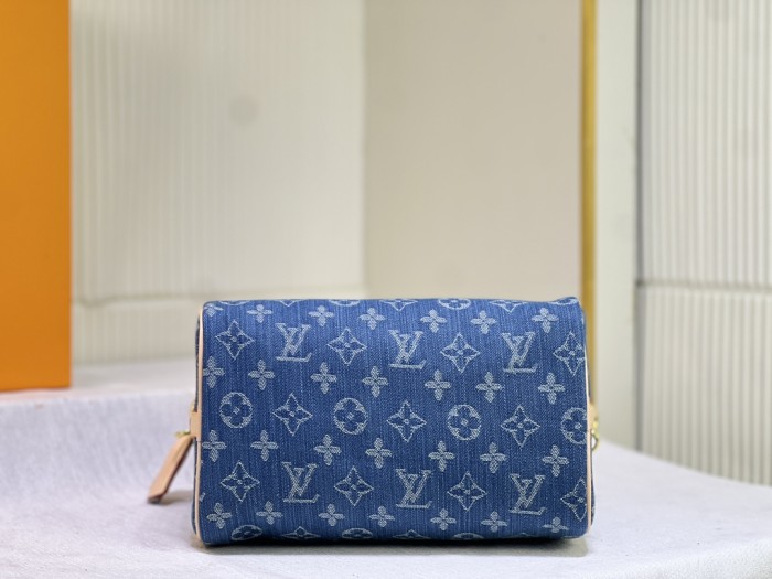 Split leather bag ,AAAA , size 25x19x15cm,no box,  B88-1832