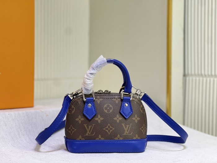Split leather bag ,AAAA , size 18x12x8cm,no box,  B88-1821