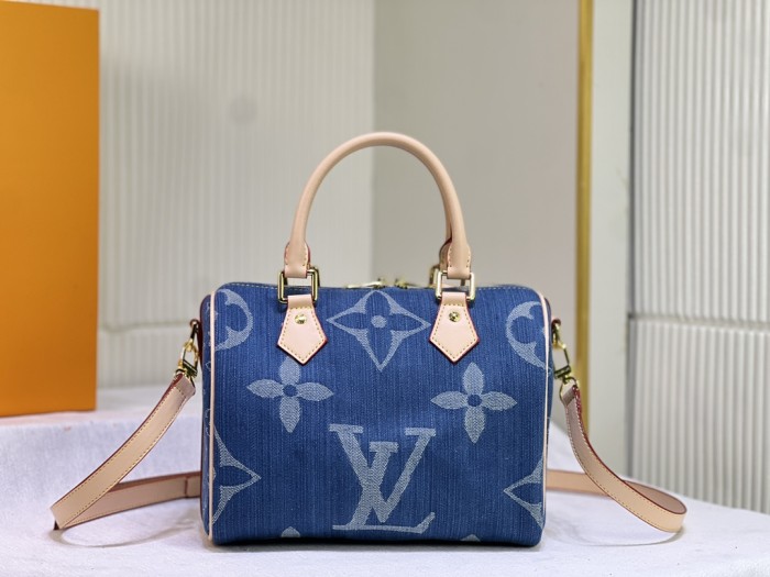 Split leather bag ,AAAA , size 25x19x15cm,no box,  B88-1833