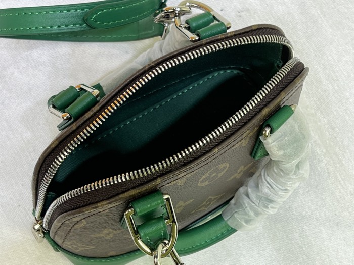 Split leather bag ,AAAA , size 18x12x8cm,no box,  B88-1823