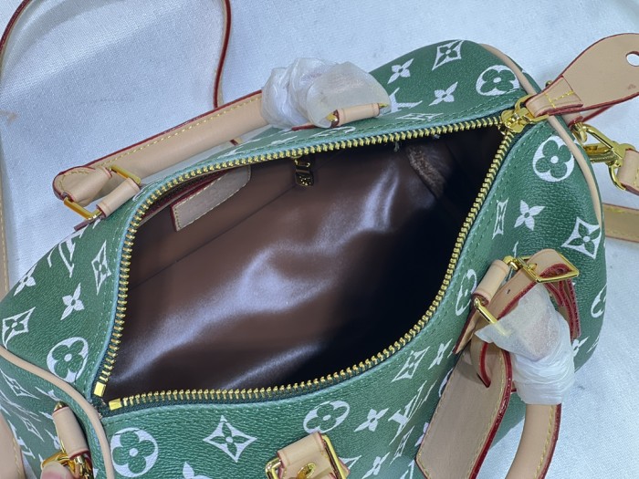 Split leather bag ,AAAA , size 25x15x15cm,no box,  B88-1836
