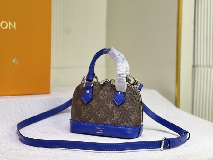 Split leather bag ,AAAA , size 18x12x8cm,no box,  B88-1821