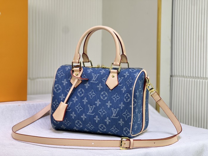 Split leather bag ,AAAA , size 25x19x15cm,no box,  B88-1832