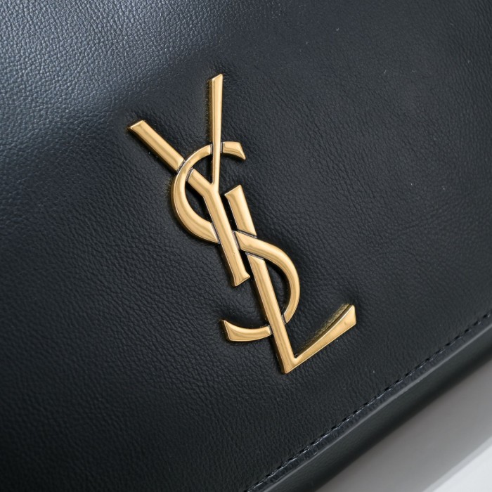 Leather bag ,5A ,size 28.5x20x6cm,no box,  B110-264