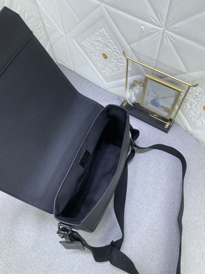 Leather bag ,5A ,size 28x24x10cm,no box,  B110-282