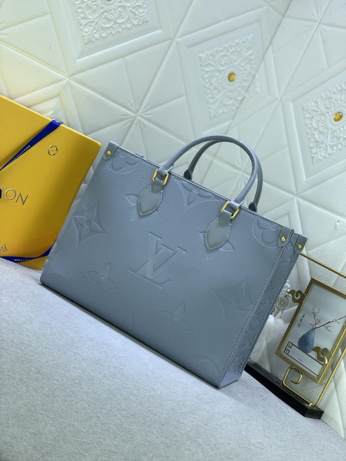 Leather bag ,5A ,size 34x26x13cm,no box,  B110-276
