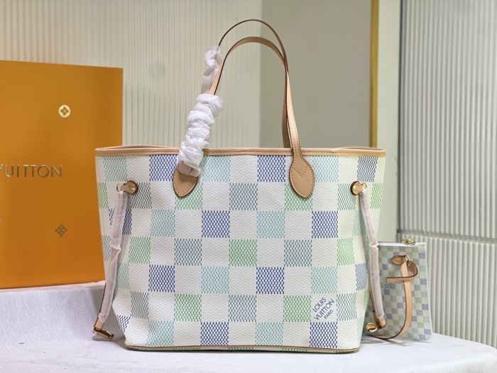 Leather bag ,5A ,size 32x29x17cm,no box,  B110-271
