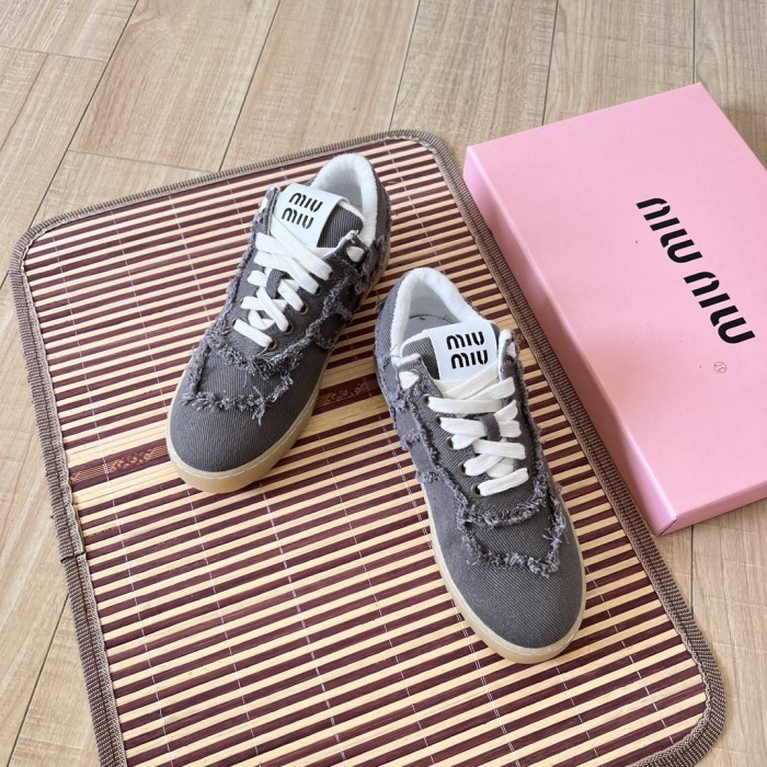 Women flat shoes,  size 35-40, SS60-2588-2591