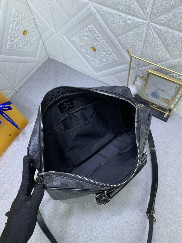 Leather bag ,5A ,size 36.5x27.5x6cm,no box,  B110-280