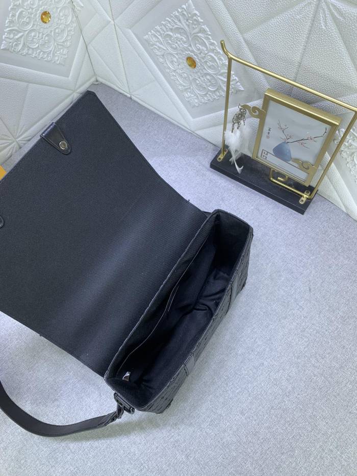 Leather bag ,5A ,size 24x18x5.5cm,no box,  B110-284