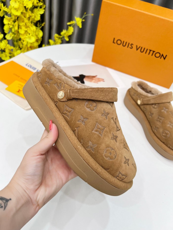 Women flat fur shoes,size 35-41，SS88-732-734