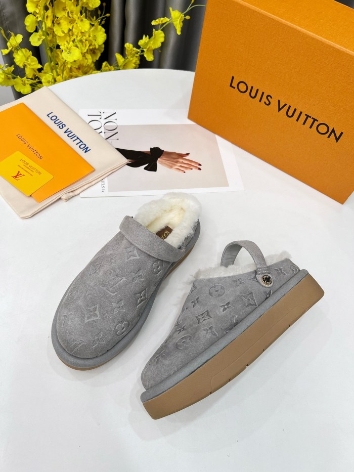 Women flat fur shoes,size 35-41，SS88-732-734