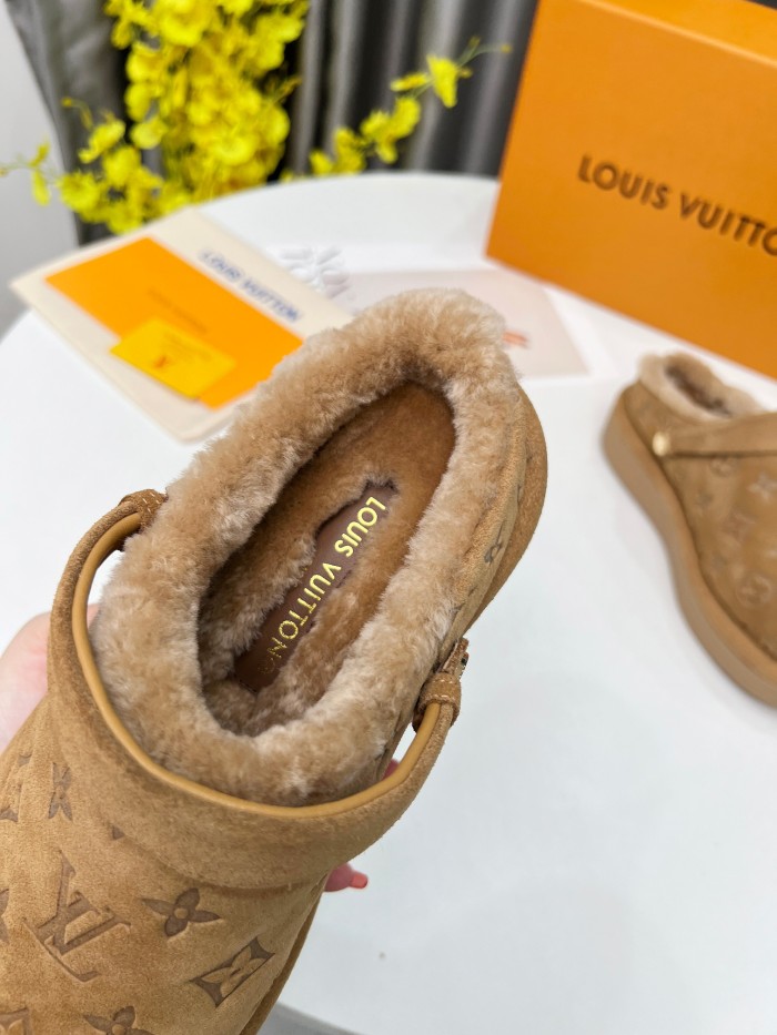 Women flat fur shoes,size 35-41，SS88-732-734