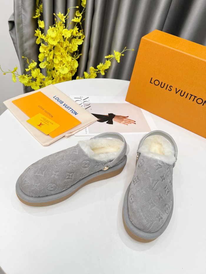Women flat fur shoes,size 35-41，SS88-732-734
