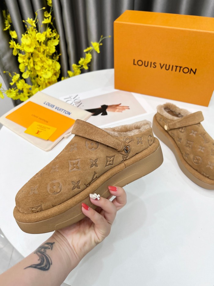 Women flat fur shoes,size 35-41，SS88-732-734