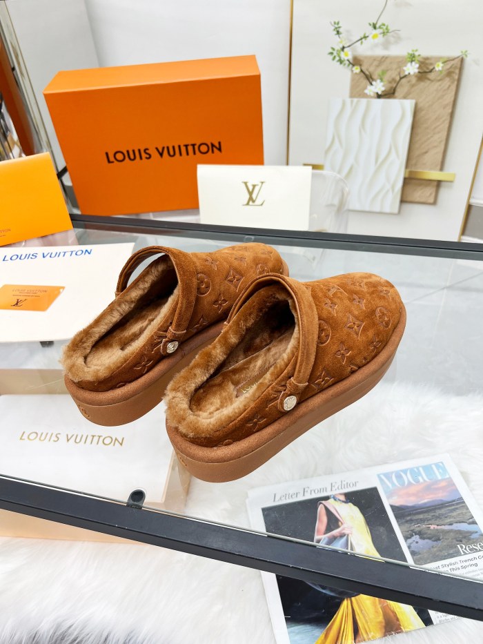 Women flat fur shoes,size 35-41，SS88-735-737