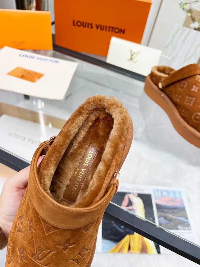 Women flat fur shoes,size 35-41，SS88-735-737