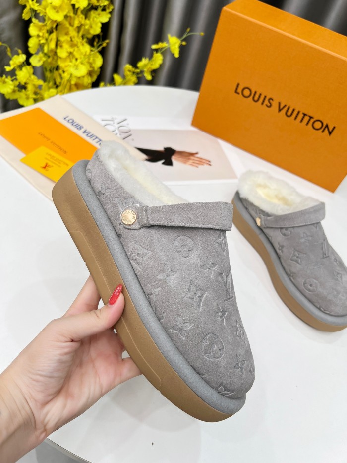 Women flat fur shoes,size 35-41，SS88-732-734