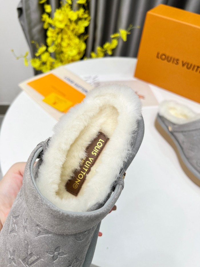 Women flat fur shoes,size 35-41，SS88-732-734