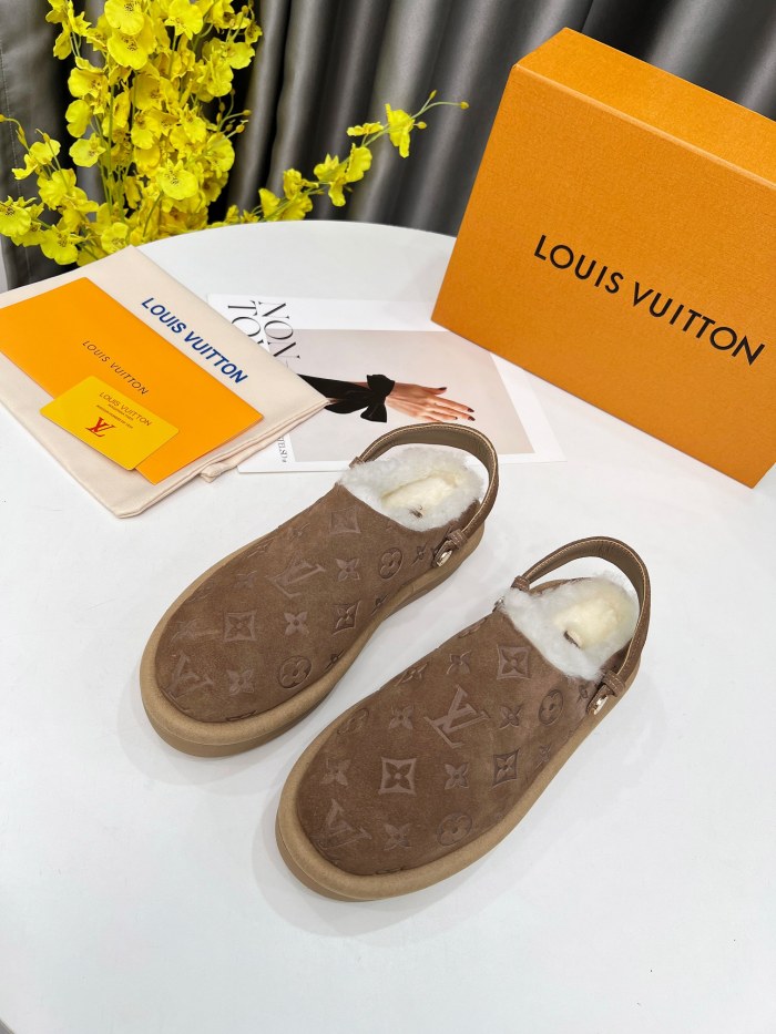 Women flat fur shoes,size 35-41，SS88-732-734