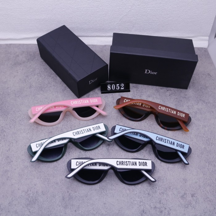 Blue light blocking sunglasses with the box and case ,G25-507-511