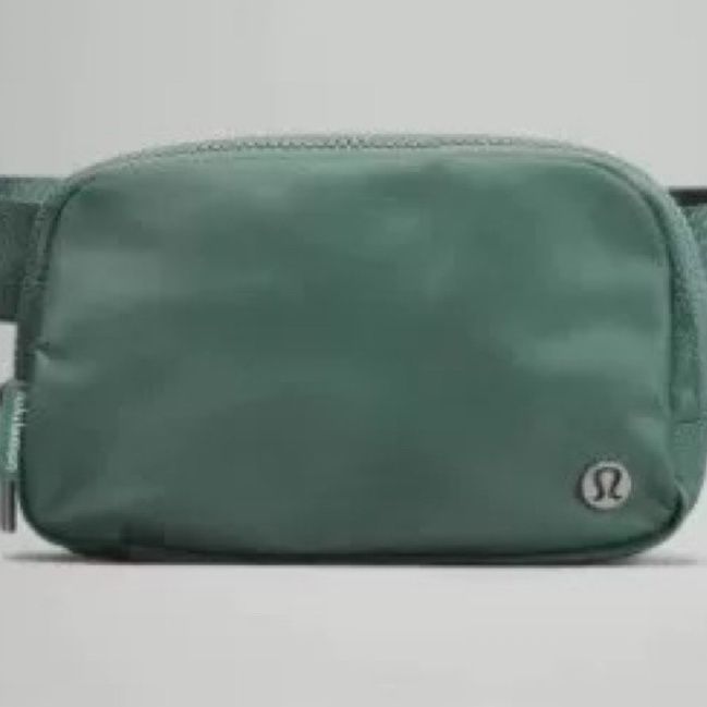 Waterproof nylon running yoga crossbody bag chest bag，size 19*5.5*13cm,B20-296-313