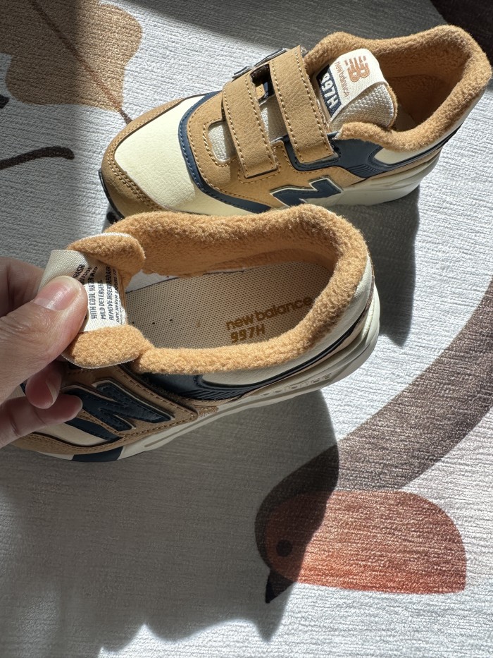 Kid's sneakers runner shoes, with box,size 26-37, SS60-2697-2709