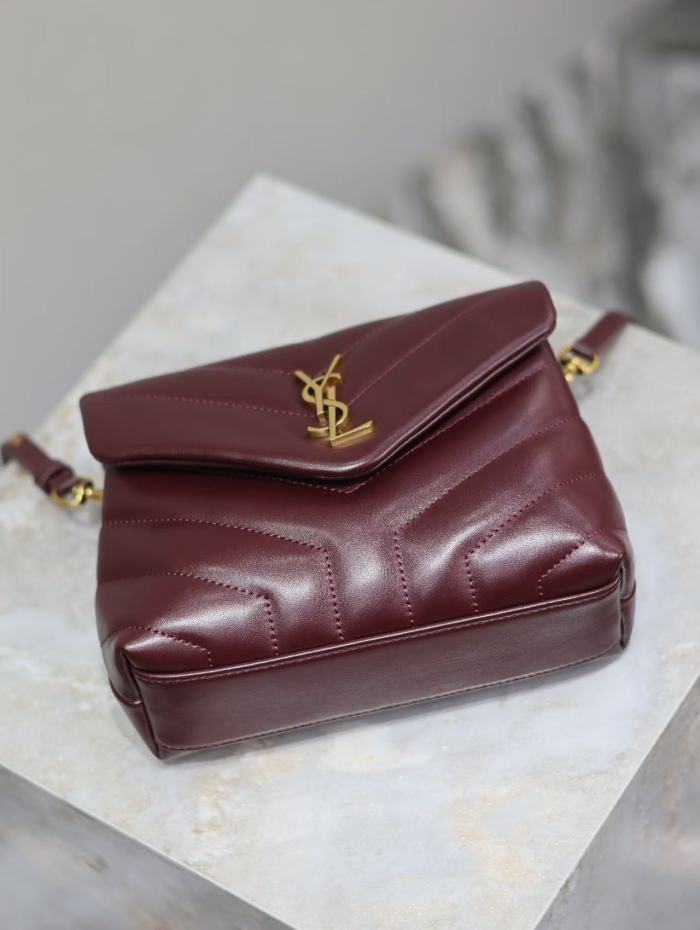 Leather bag Original Quality ,with box, with dust bag. size 20cm , B200-2