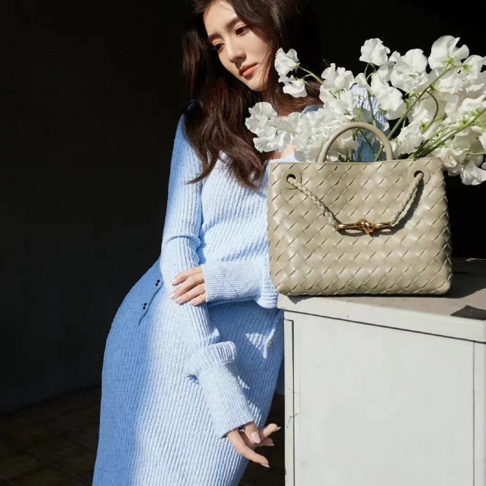 Split leather bag AAAA quality ,with box, with dust bag. size 26cm , B68-4-12