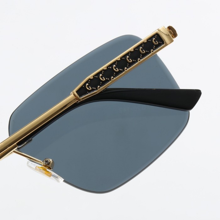 Blue light blocking sunglasses with the box and case ,G25-577-583